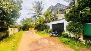 Kadawatha Spacious Two Storey House for Sale