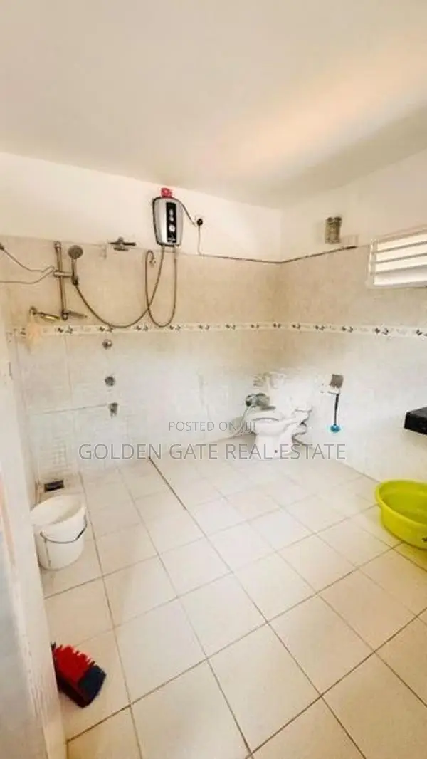 Kadawatha Spacious Two Storey House for Sale