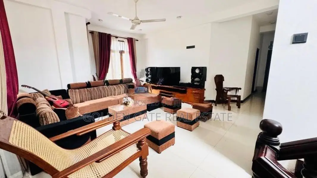 Luxury Two Storey House for Sale in Yakkala