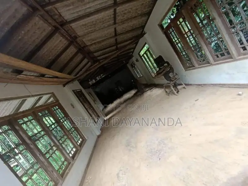 Land for Sale with a Two-Storey Building Ruwanwella