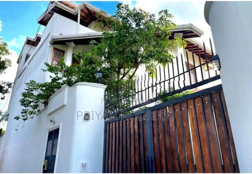 Architectural Design Luxury House for Sale in Heart of Nugegoda