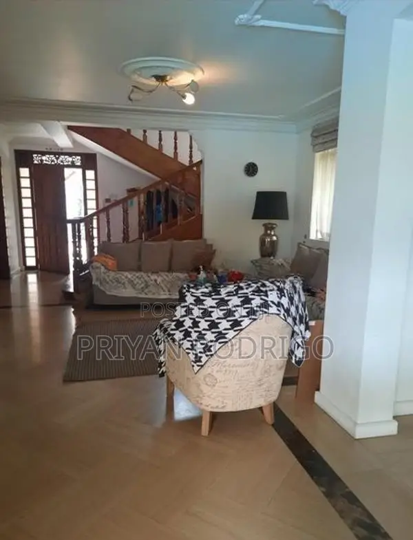 Pelawatta - Pannipitiya Main Road 02 Storied House for Rent