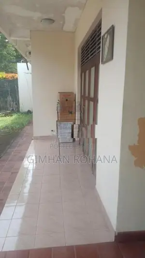 Upstairs House For Rent Rathmalana