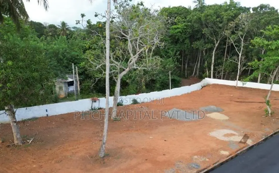 Beach Front Land For Sale in Dondra