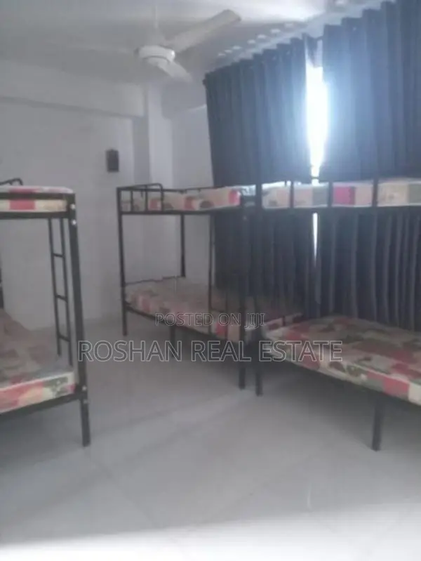 COMMERCIAL PROPERTY THREE STORIED FOR RENT COLOMBO 2 CH2742