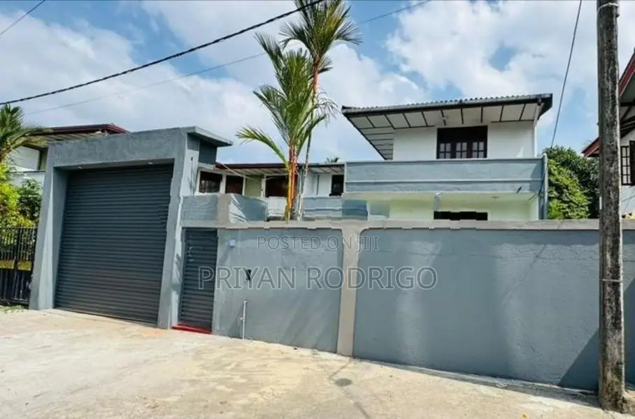 Kelaniya, Vihara Mawatha 05 Bedroom House for Immediate Sale