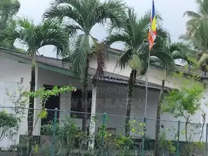 9.5 HOURS for SALE in MALEBE Town