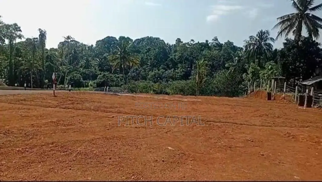 කළුතර නගරයෙන් වටිනා බිම් කොටස