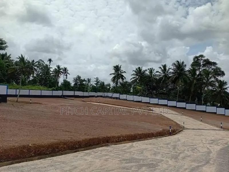 Bandaragama Lake Facing Valuable Land for Sale