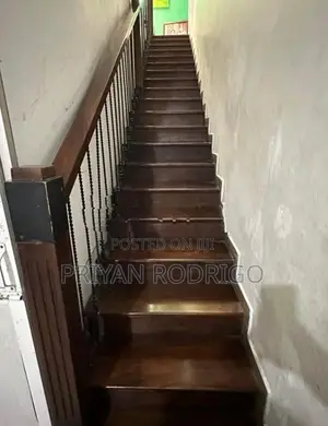 Battaramulla Thalahena 02 Storied House on 8.5 Perches of Land for Sal