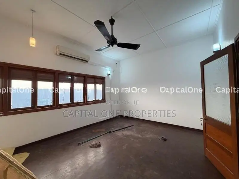 Office For Rent Off Galle Road Colombo 4 - 1518U