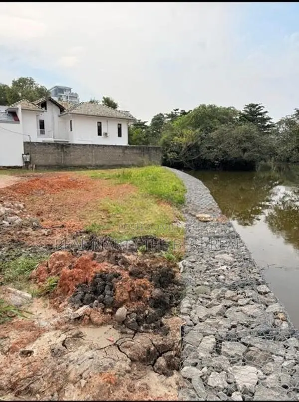 RAJAGIRIYA : 15 PERCHES WATERFRONT PRIME LAND FOR SALE