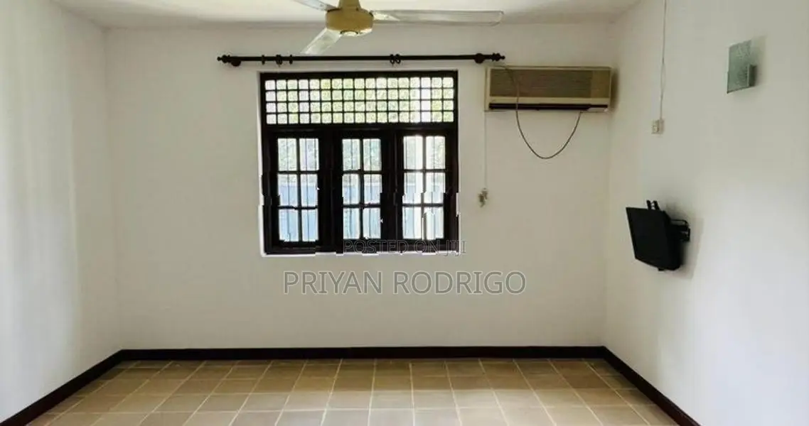 Kelaniya, Vihara Mawatha 05 Bedroom House for Immediate Sale