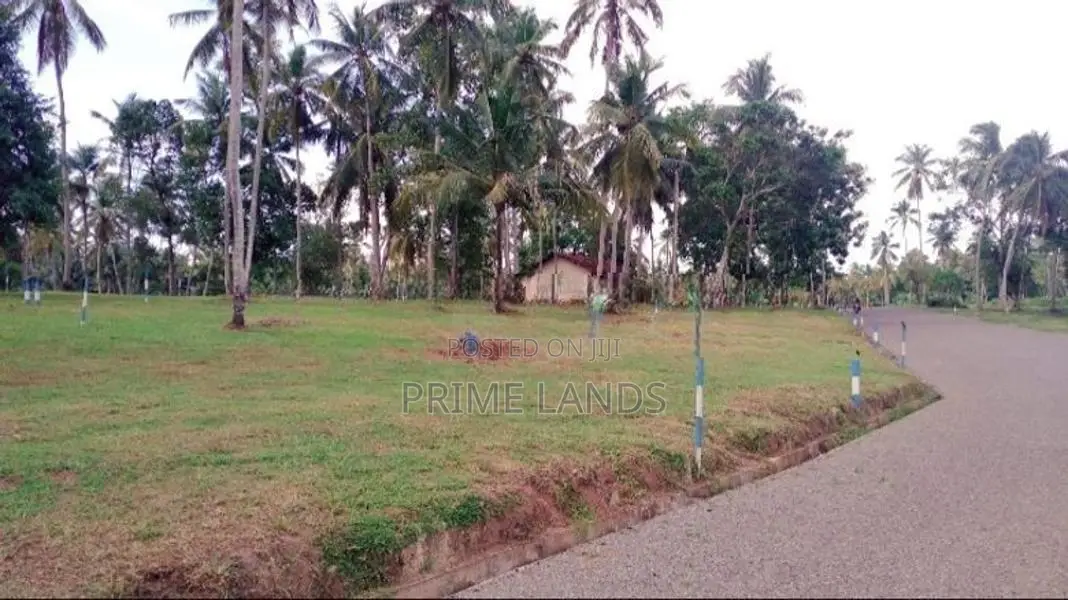 Land in Walihinda