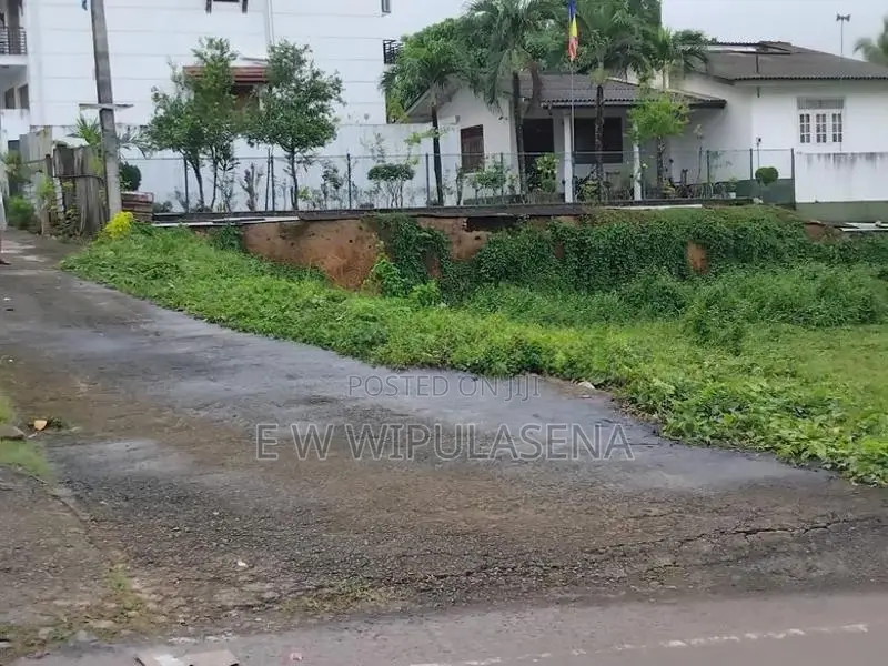 9.5 HOURS for SALE in MALEBE Town