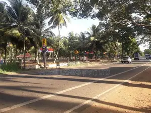 ව්‍යාපාරික හා නේවාසික බිම් කොටස් විකිනීමට අඹගස්වැව