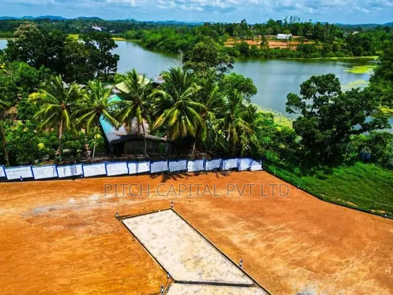 බණ්ඩාරගම උයන්වත්ත වැවට මුහුණලා ඇති වටිනා බිම් කොටස් විකිණීමට