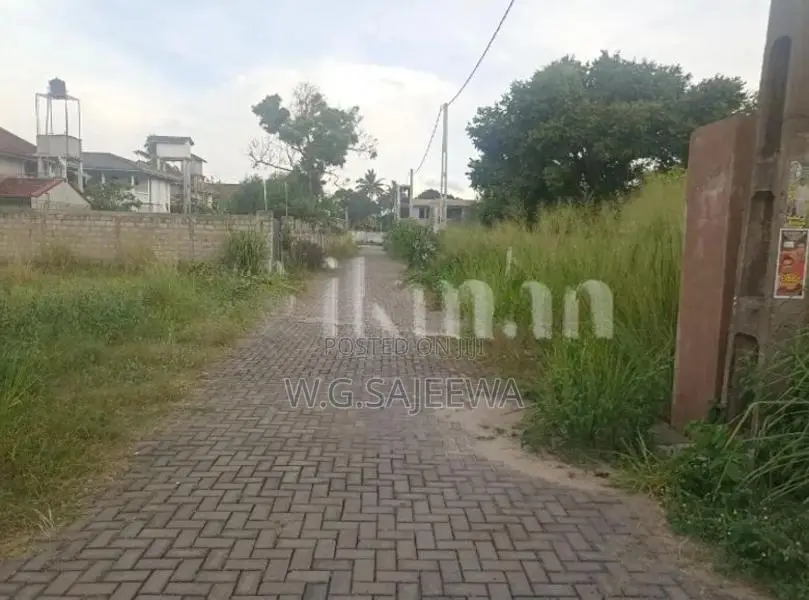 16.5 Perch Land for Sale Seeduwa