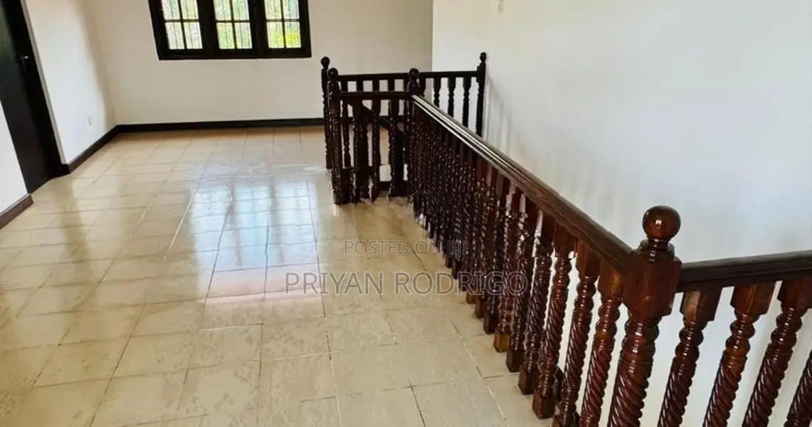 Kelaniya, Vihara Mawatha 05 Bedroom House for Immediate Sale