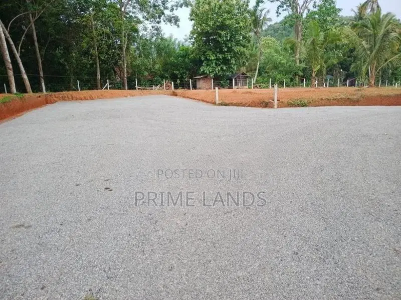 Land in Diuwlapitiya