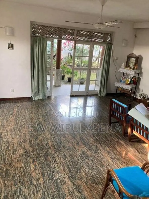 2 STORIES HOURS for SALE in MALEBE Twon