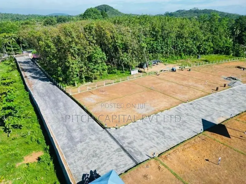 කලුඅග්ගල Leisure world මායිමෙන් ඉතා වටිනා බිම් කොටස් විකිණීමට