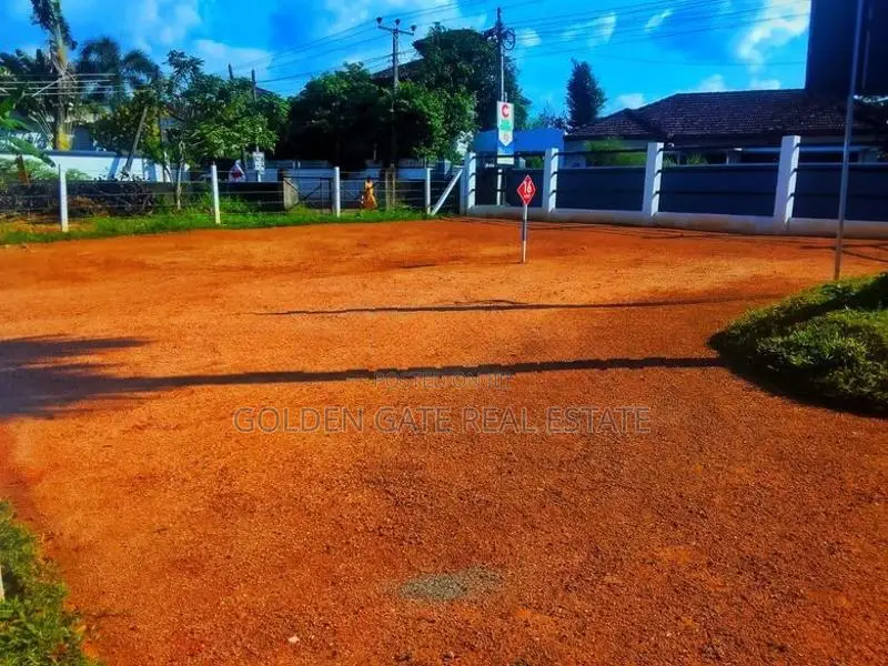 Yakkala Land Sale Lyceum ජාත්‍යන්තර පාසලට ලඟම ඉඩම