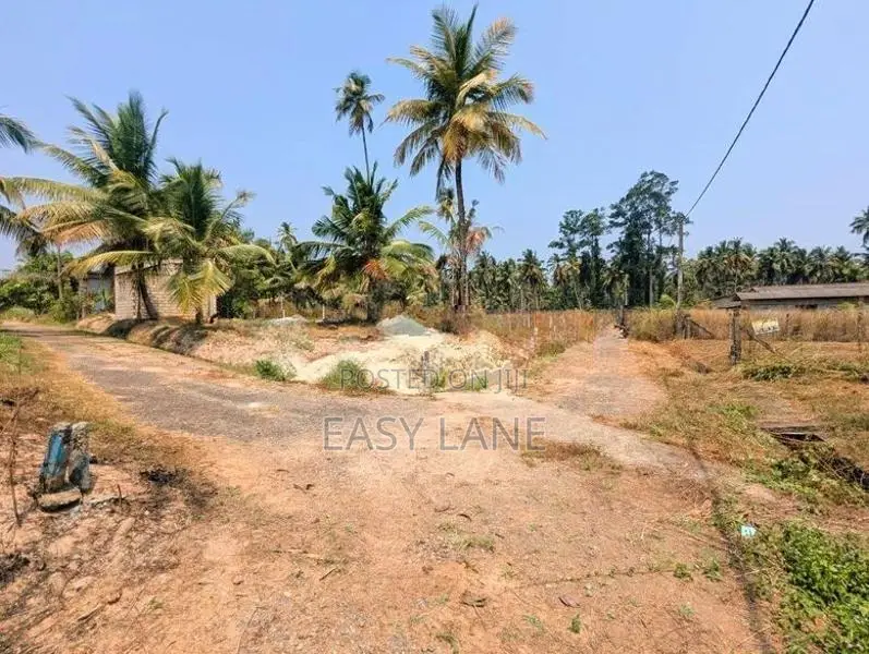 Land for Sale in Divulapitiya