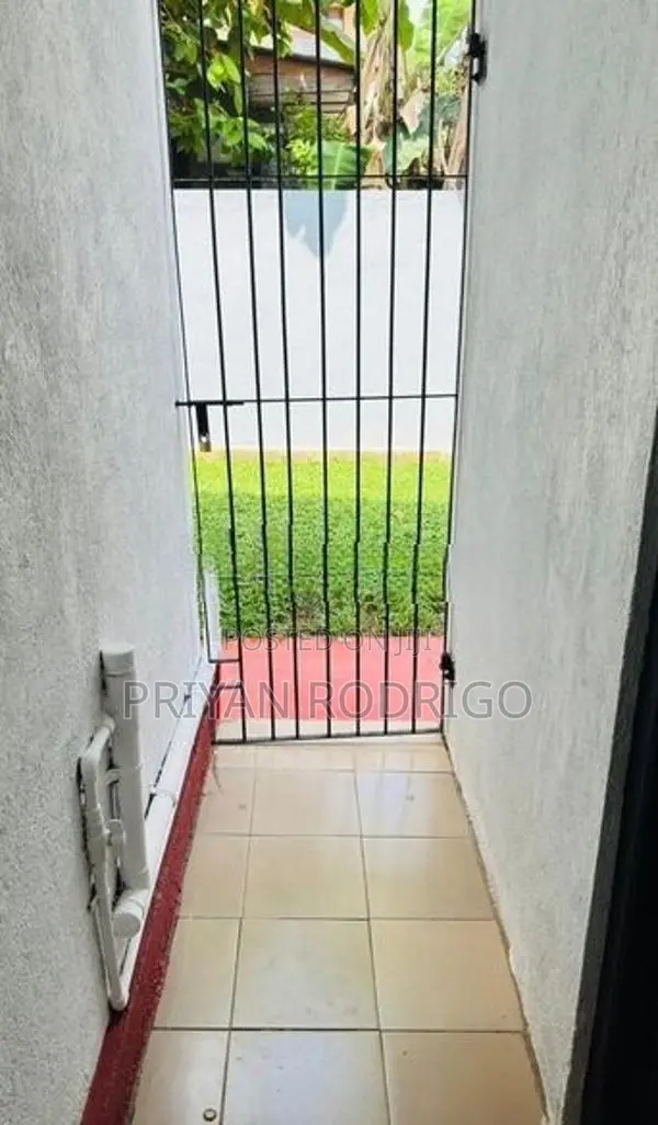 Kelaniya, Vihara Mawatha 05 Bedroom House for Immediate Sale