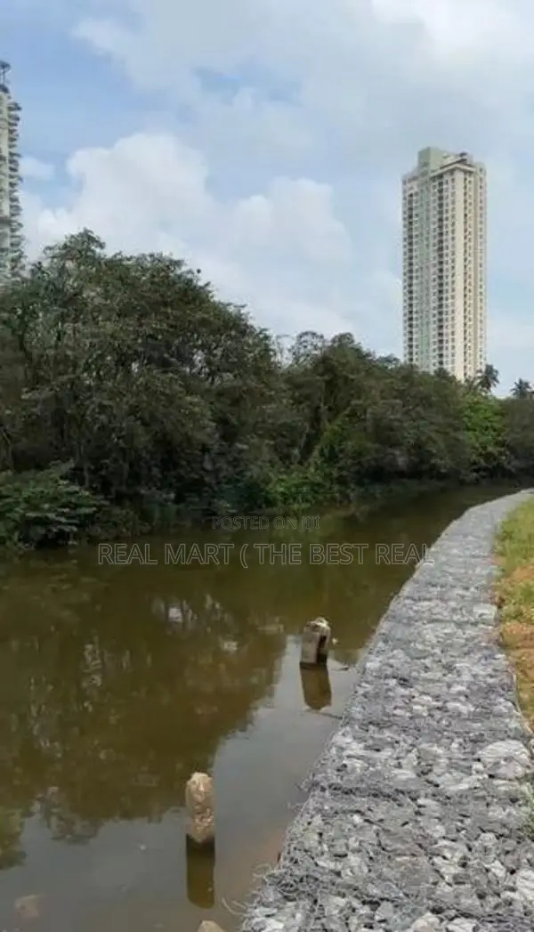RAJAGIRIYA : 15 PERCHES WATERFRONT PRIME LAND FOR SALE