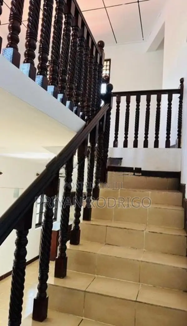 Kelaniya, Vihara Mawatha 05 Bedroom House for Immediate Sale