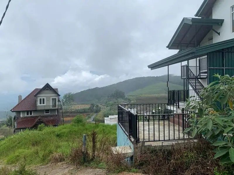 Lands for Sale in Ambewela