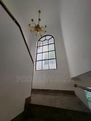 5 Bedrooms Luxury House For Rent in Colombo - PDH192