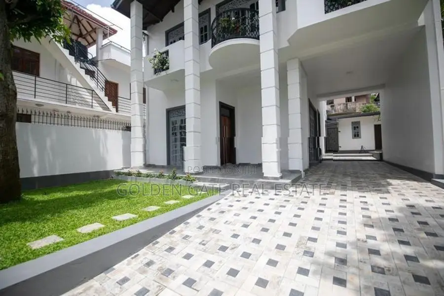 Elegant Two Storey House for Sale in Kiribathgoda