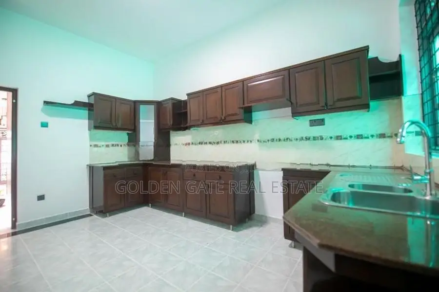 Elegant Two Storey House for Sale in Kiribathgoda