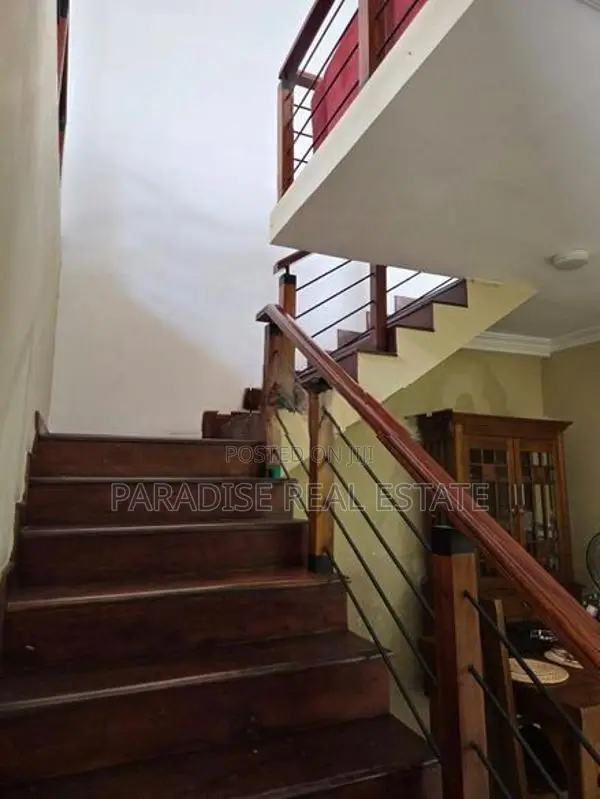 2 STOREY HOUSE FOR RENT IN DEHIWALA