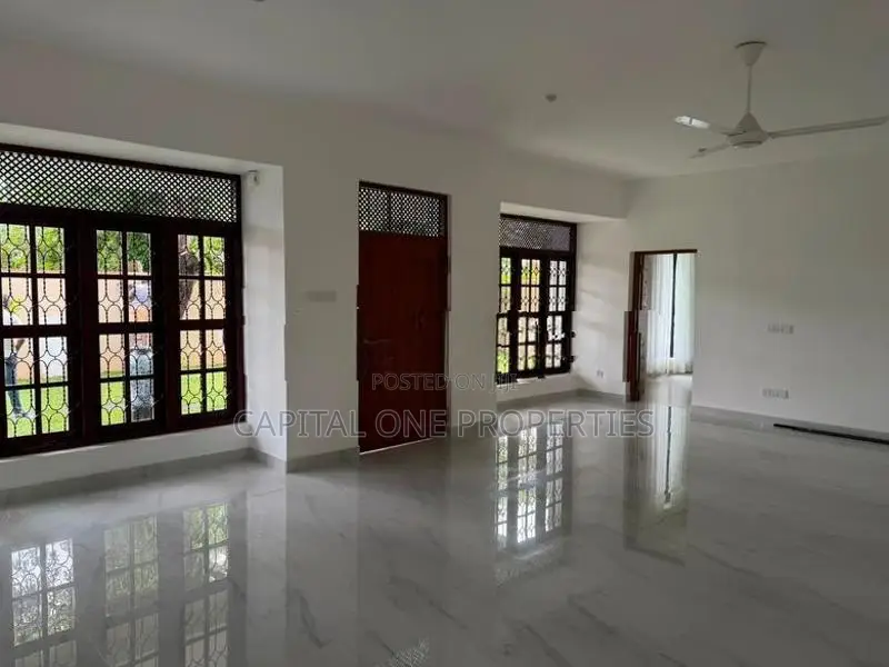 Luxury Modern House For Rent In Mount Lavinia - 4032U