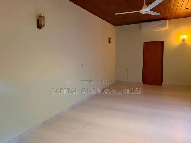 Luxury Modern House For Rent In Mount Lavinia - 4032U