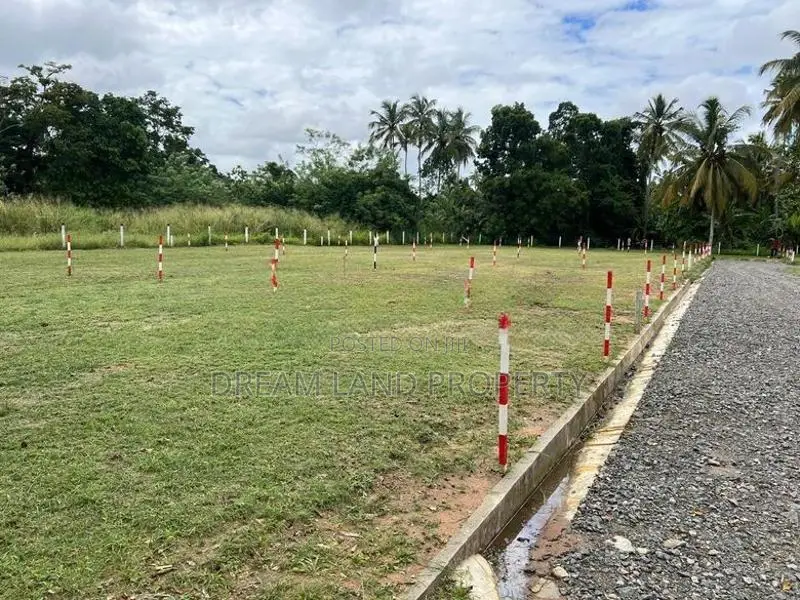 Land of Sale Colombo Road Pothuhara