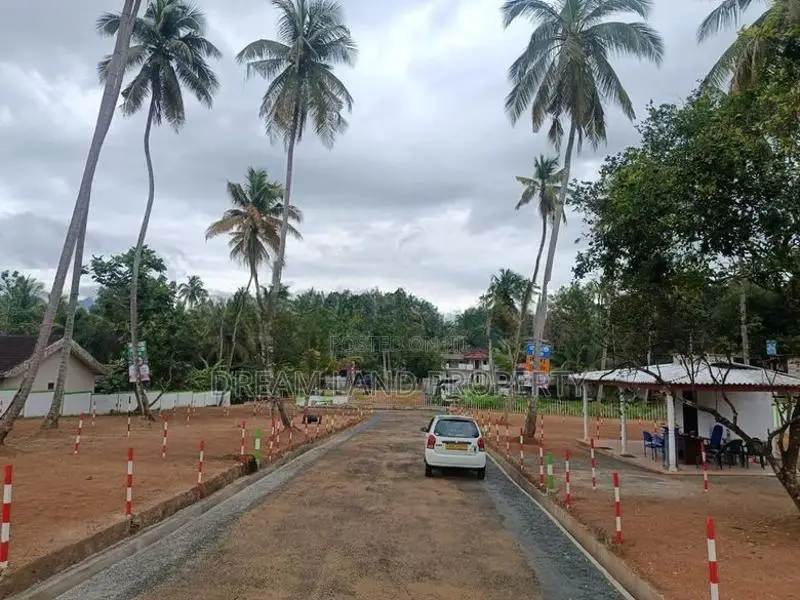 Land of Sale Kandy Road Mawathagama
