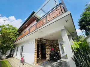2 Storey House for In Kiribathgoda with Rooftop