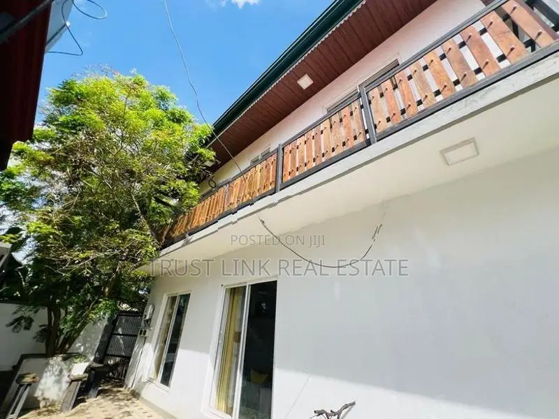 2 Storey House for In Kiribathgoda with Rooftop