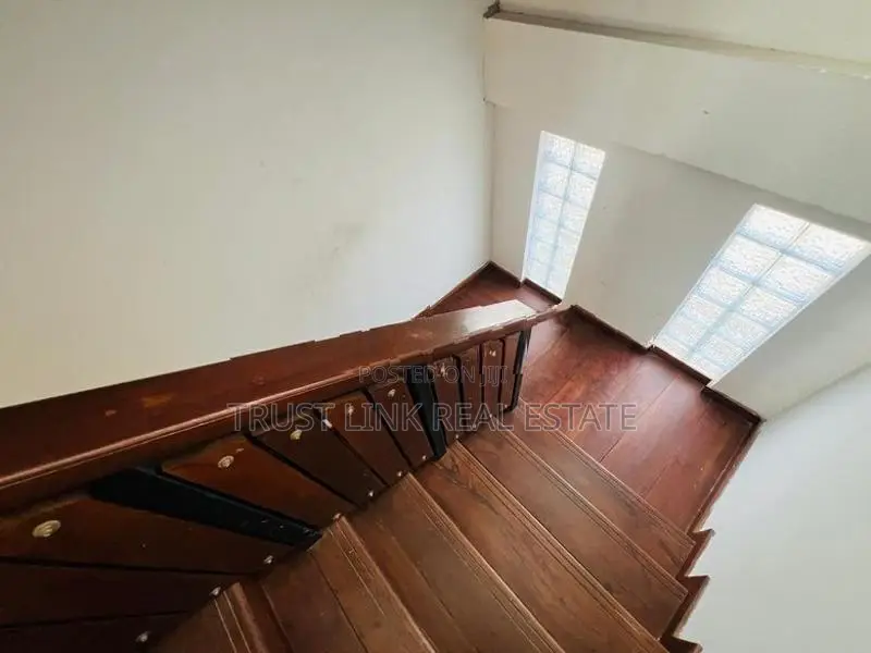 2 Storey House for In Kiribathgoda with Rooftop