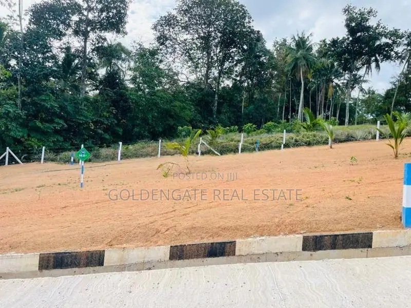 Residential Land for Sale Near the Laiceam, Kandy Rd in Kalagedihena