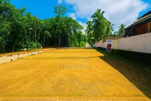 Yakkala Residential Land for Sale