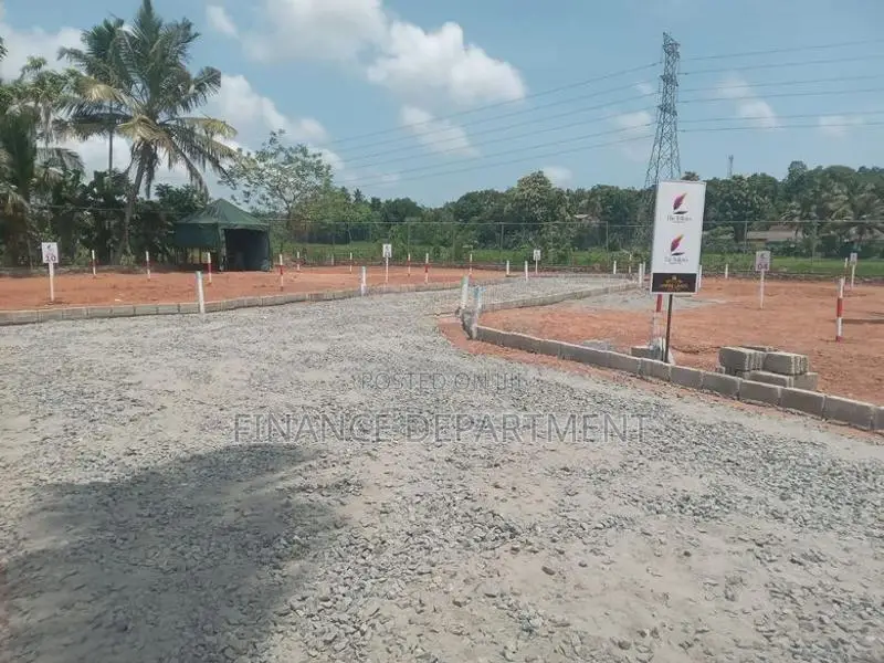 Land for Sale in Kandana City Limit Facing to Ganemulla Main Bus route