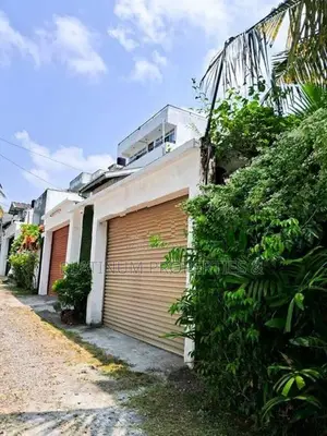 10 Perches Luxury 2-Storey House For Sale In Boralesgamuwa Aberathna M