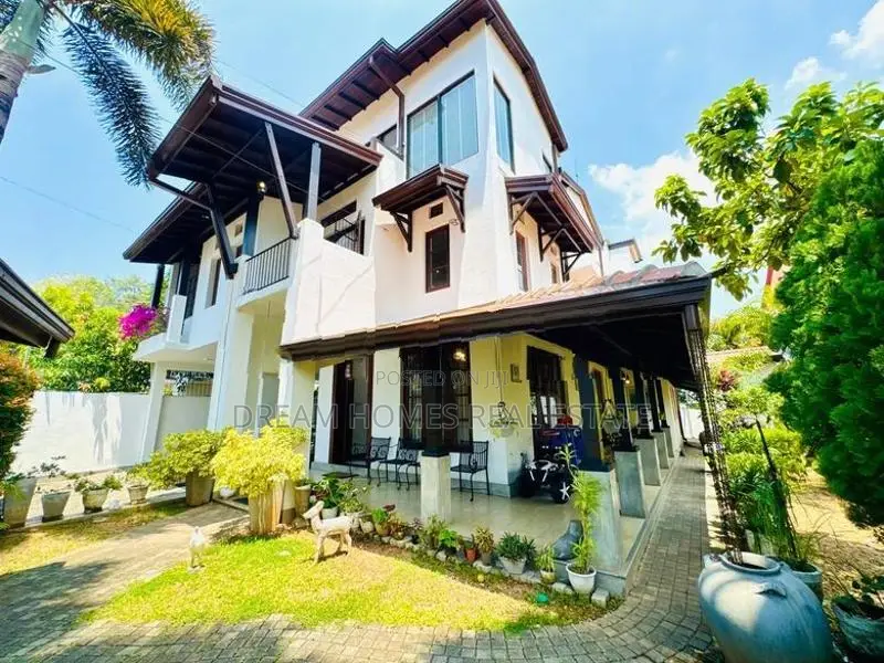 5 Bedroom House Near Rajagiriya Town