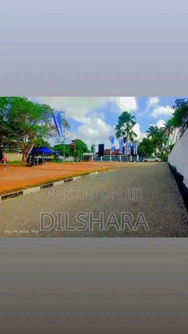 මාතර නිස්කලංක පරිසරයකින් ඉඩමක්
