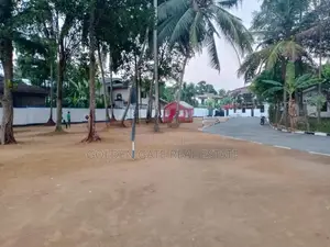 මීරිගමින් වටිනා බිම් කොටසක්